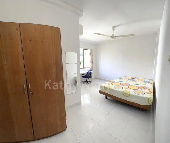 Master Room (Condo) for Rent in  Balmoral Luck - Image 8