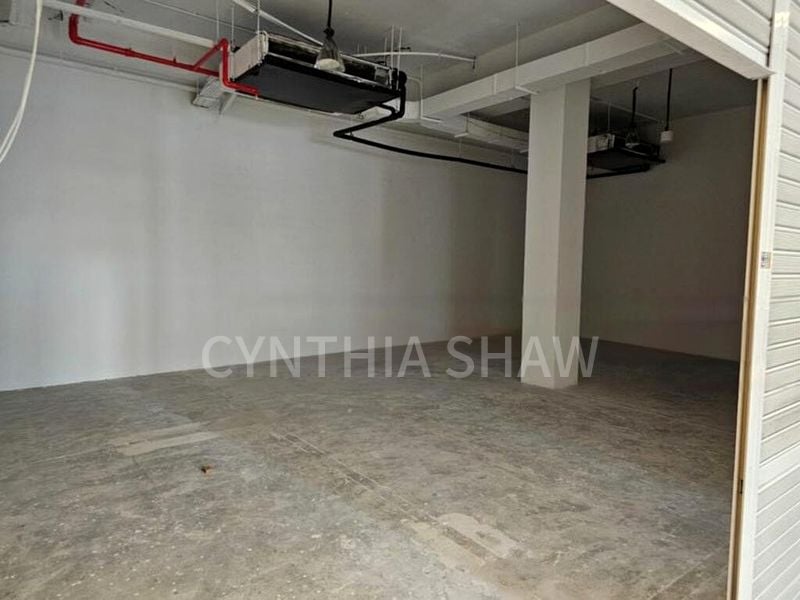 Shop / Shophouse for Rent: Trio, 3-Storey Corner Shop for Rent on Lorong 4 Toa Payoh - Image 1