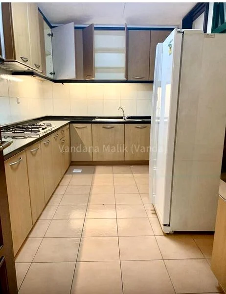 5 Bed Condo for Rent in  Pebble Bay - Image 3