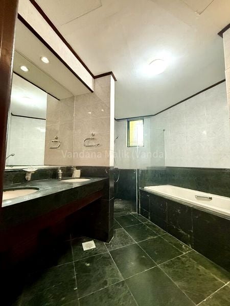 5 Bed Condo for Rent in  Pebble Bay - Image 8