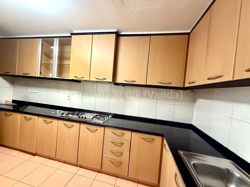 5 Bed Condo for Rent in  Pebble Bay - Image 13