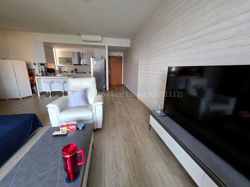 3 Bed Condo for Rent in  Kerrisdale - Image 2