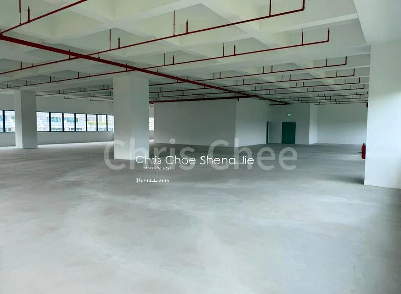 Light Industrial (B1) for Rent: LIGHT INDUSTRIAL BUILDING @ COMMONWEALTH - Image 3