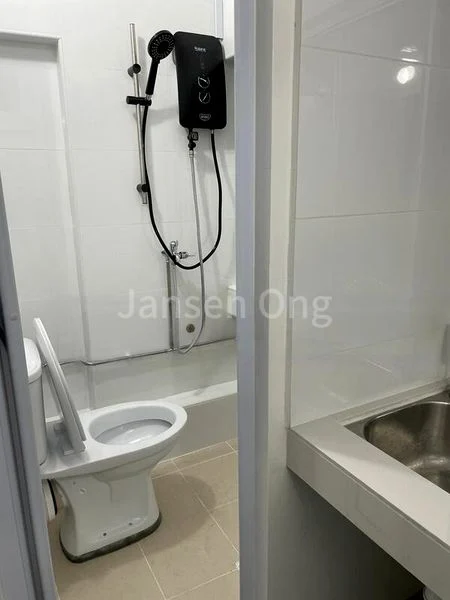 Room (Condo) for Rent in  Neptune Court - Image 3