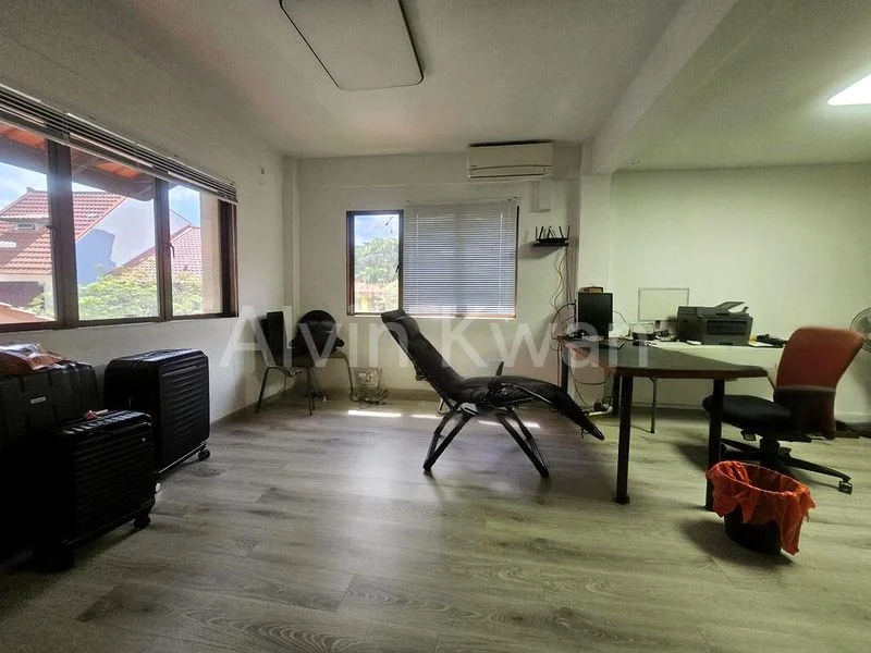 5 Bed Corner Terrace (Landed) for Sale in  Sennett Estate - Image 4