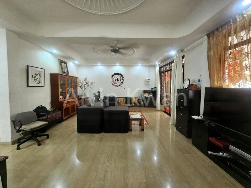 5 Bed Corner Terrace (Landed) for Sale in  Sennett Estate - Image 13