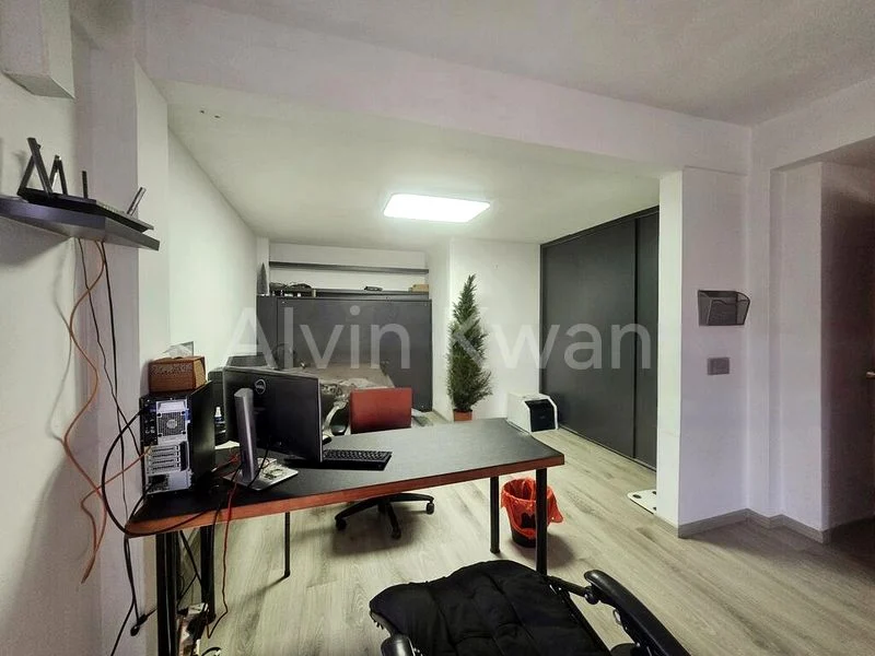 5 Bed Corner Terrace (Landed) for Sale in  Sennett Estate - Image 5