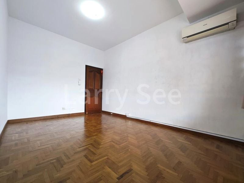 Master Room (Landed) for Rent in  Jalan Arif - Image 10