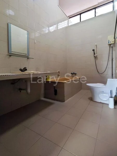 Master Room (Landed) for Rent in  Jalan Arif - Image 13