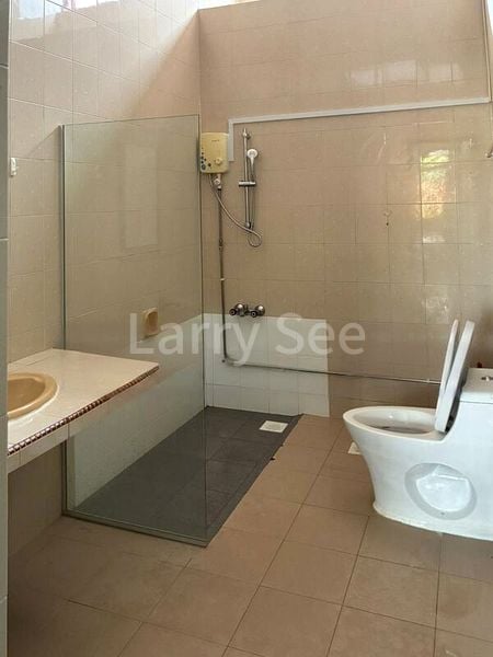 Master Room (Landed) for Rent in  Jalan Arif - Image 9