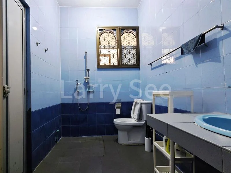 Master Room (Landed) for Rent in  Jalan Arif - Image 12
