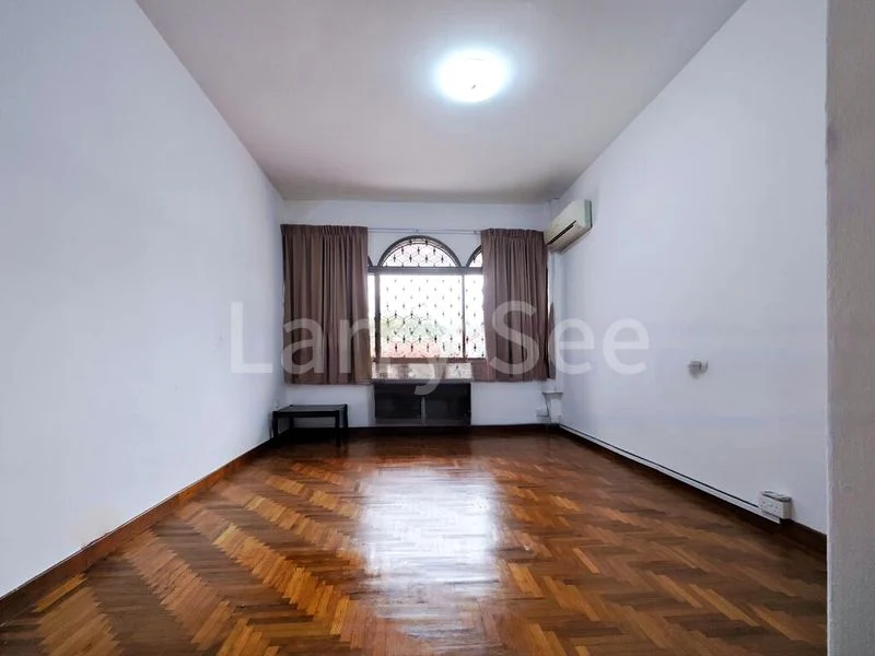 Master Room (Landed) for Rent in  Jalan Arif - Image 2