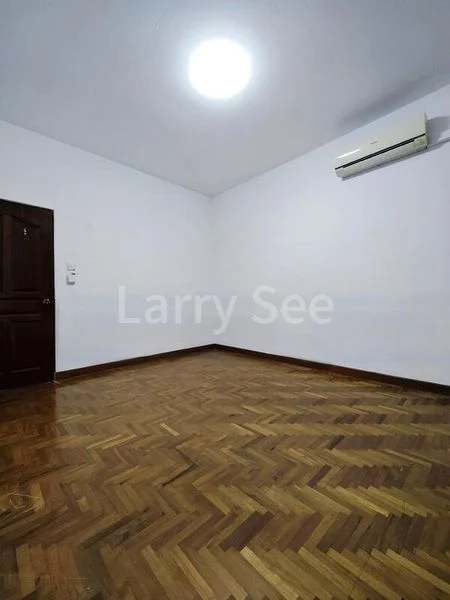 Master Room (Landed) for Rent in  Jalan Arif - Image 11