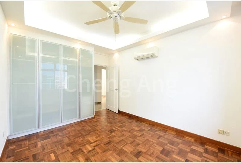 5 Bed Condo for Rent in  Spring Grove - Image 11