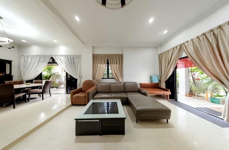 5 Bed Corner Terrace (Landed) for Sale in  Silahis Ville - Image 1