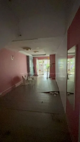 Shop / Shophouse for Rent: 164 Bukit Batok West Avenue 8 - Image 2