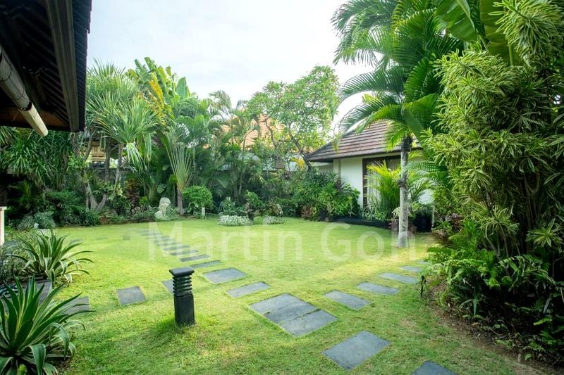 8 Bed Bungalow (Landed) for Sale in  College Green - Image 3