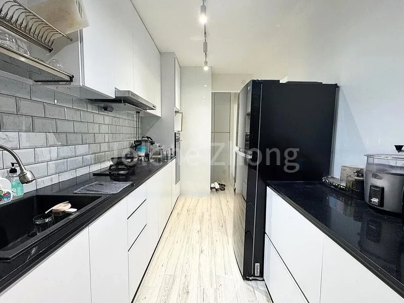 4 Room (4A) HDB for Sale in  93B Telok Blangah Street 31 - Image 2