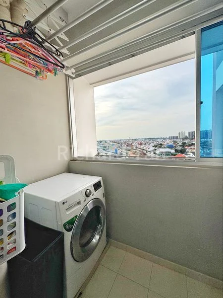 4 Room (4A) HDB for Sale in 988C Buangkok Green - Image 2