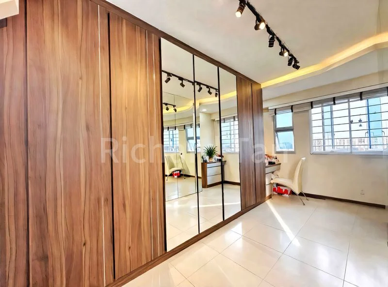 4 Room (4A) HDB for Sale in 988C Buangkok Green - Image 5