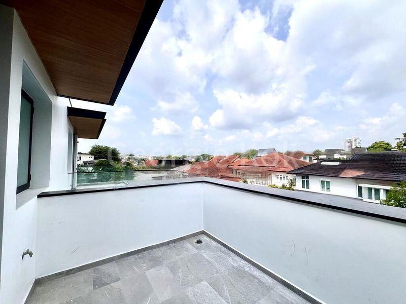 5 Bed Semi-Detached House (Landed) for Sale in  Hong Kong Park - Image 4