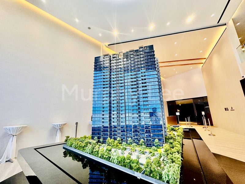 4+1 Bed Condo for Sale in Meyer Blue - Image 1