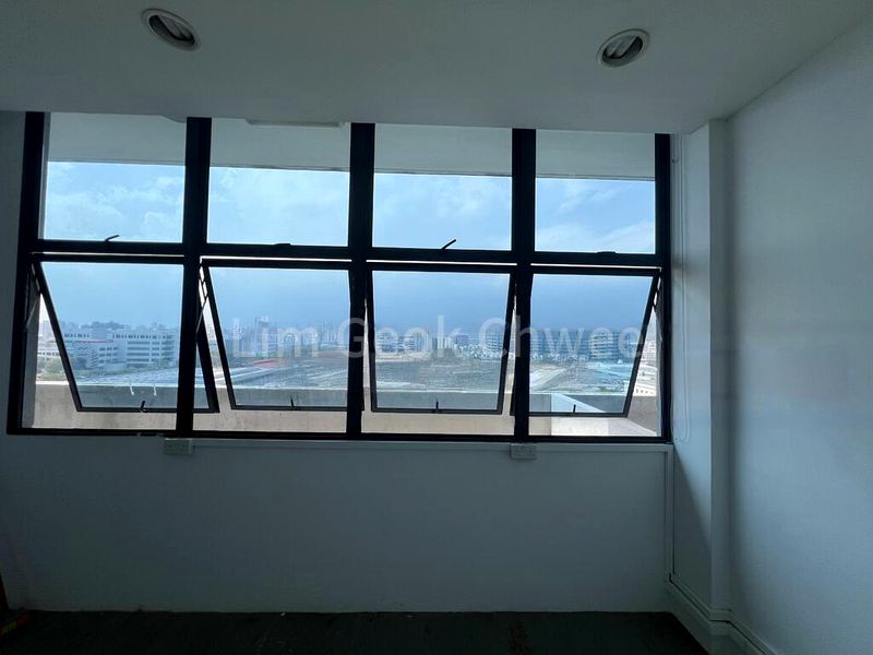 Light Industrial (B1) for Sale: Tradehub 21 - Image 5