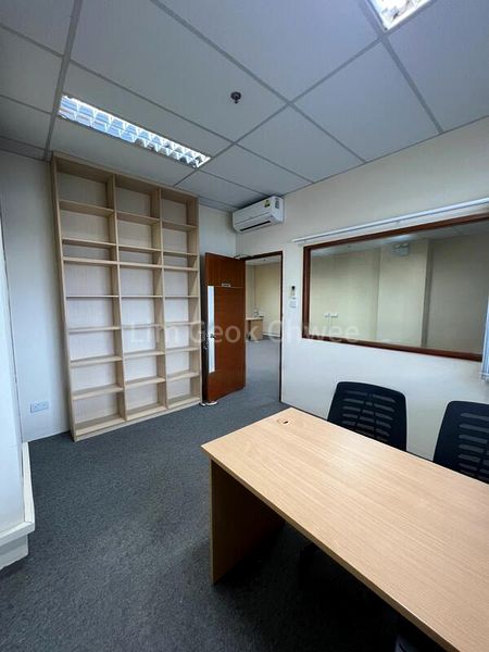 Light Industrial (B1) for Sale: Tradehub 21 - Image 4