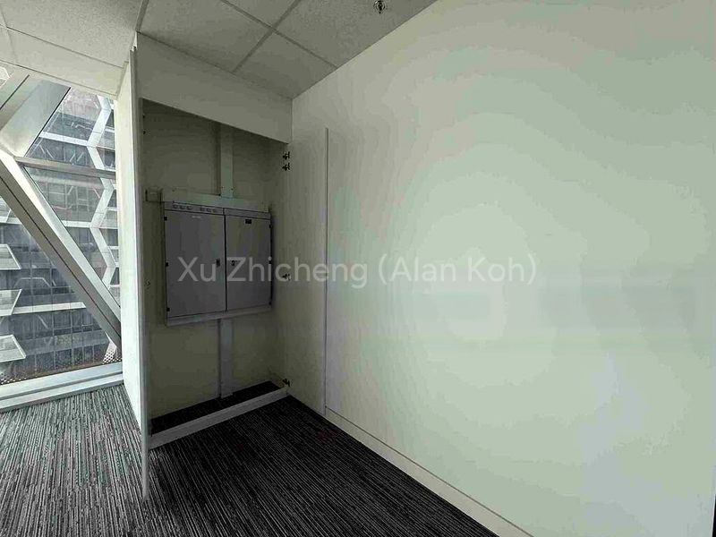Office for Rent: UIC Building - Image 5