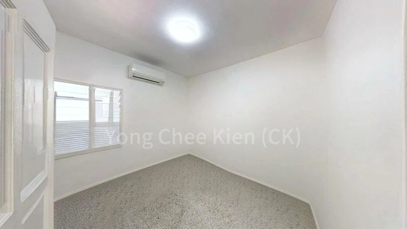 5 Bed Terraced House (Landed) for Sale in  Lim Ah Pin Road - Image 7