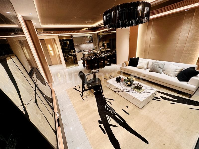 4 Bed Condo for Sale in Parktown Residence - Image 35