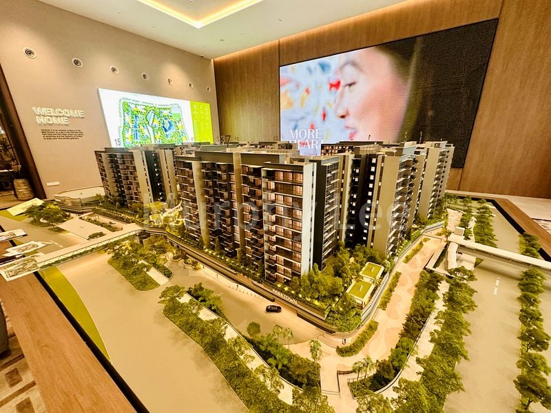 4 Bed Condo for Sale in Parktown Residence - Image 3