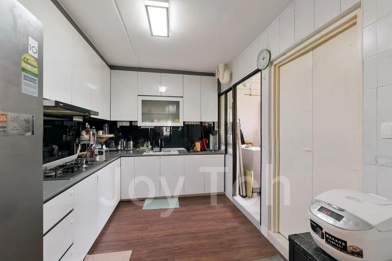 4 Room (4A) HDB for Sale in 675 Choa Chu Kang Crescent - Image 2