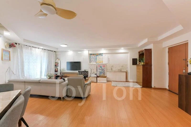 4 Room (4A) HDB for Sale in 675 Choa Chu Kang Crescent - Image 1