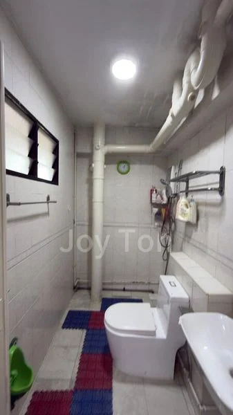 4 Room (4A) HDB for Sale in 675 Choa Chu Kang Crescent - Image 4