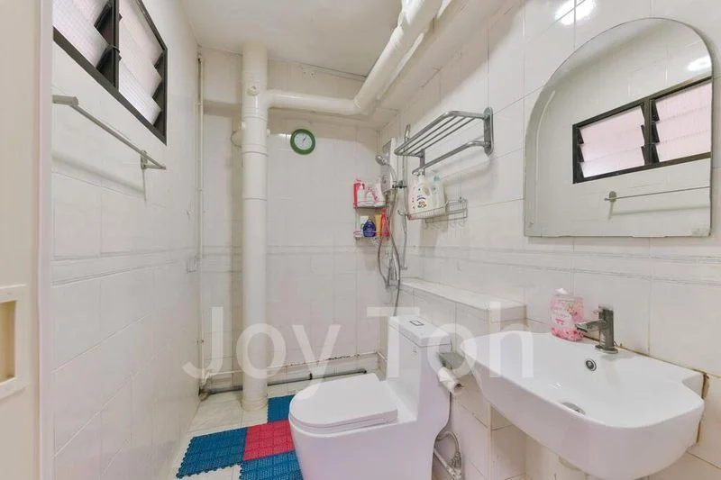 4 Room (4A) HDB for Sale in 675 Choa Chu Kang Crescent - Image 5