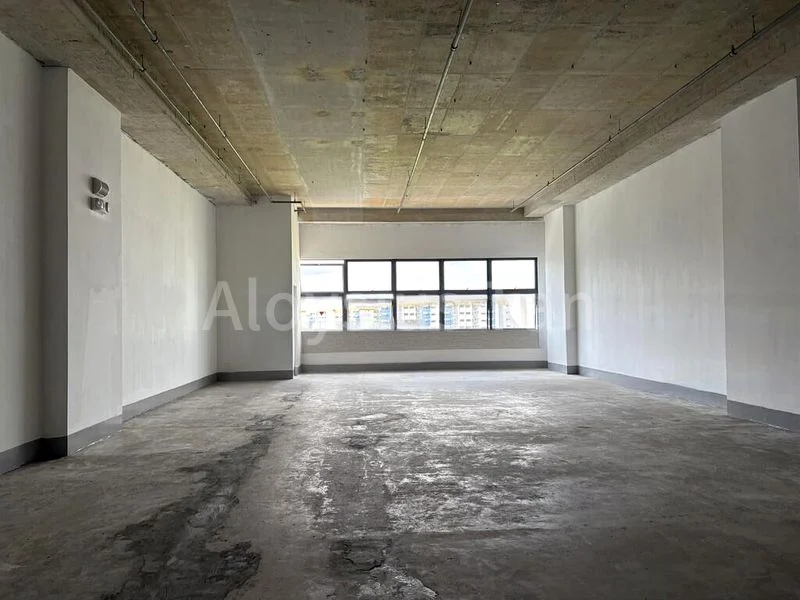 Light Industrial (B1) for Rent: Nordcom I - Image 1