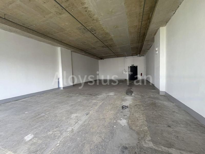 Light Industrial (B1) for Rent: Nordcom I - Image 4