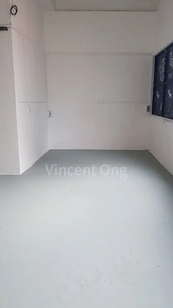 Factory / Workshop (B2) for Rent in Multi-Wide Industrial Building - Image 3