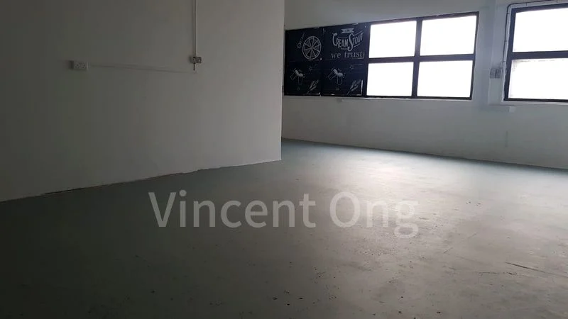 Factory / Workshop (B2) for Rent in Multi-Wide Industrial Building - Image 7