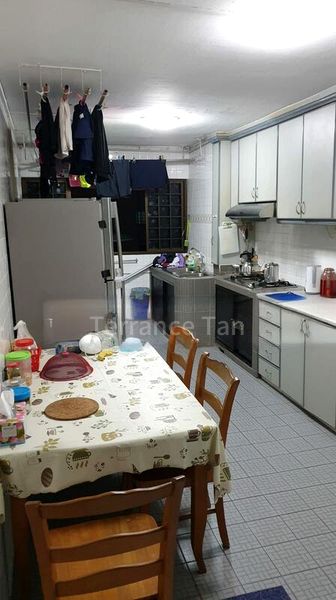 Room (HDB) for Rent in  179 Ang Mo Kio Avenue 5 - Image 4