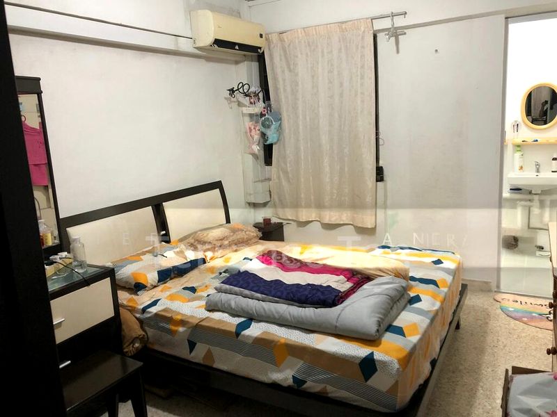 Room (HDB) for Rent in  179 Ang Mo Kio Avenue 5 - Image 2