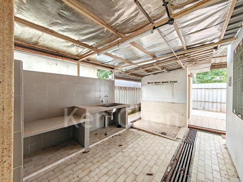 4 Bed Semi-Detached House (Landed) for Sale in  Seletar Hills Estate - Image 4