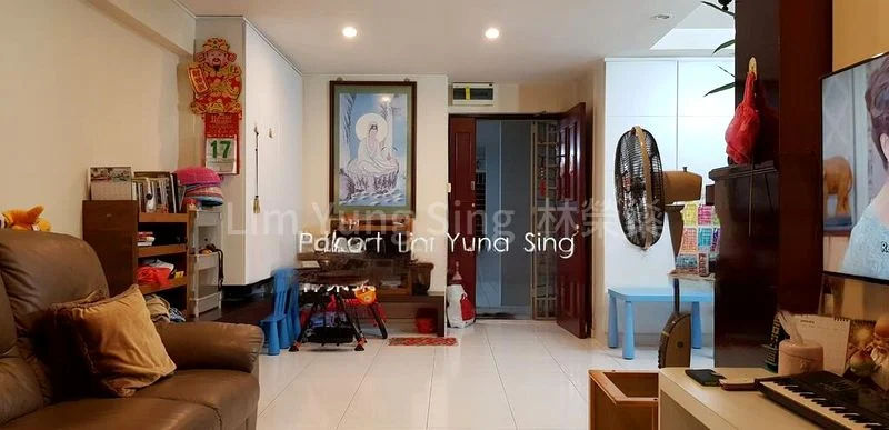 5 Room (5I) HDB for Rent in 121 Kim Tian Place - Image 3