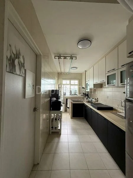 5 Room (5I) HDB for Rent in  463B Sembawang Drive - Image 2