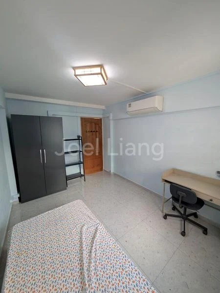 Common Room (HDB) for Rent in  245 Serangoon Avenue 2 - Image 1
