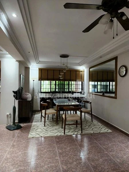 Executive HDB for Sale in  658 Woodlands Ring Road - Image 2