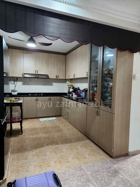 Executive HDB for Sale in  658 Woodlands Ring Road - Image 8