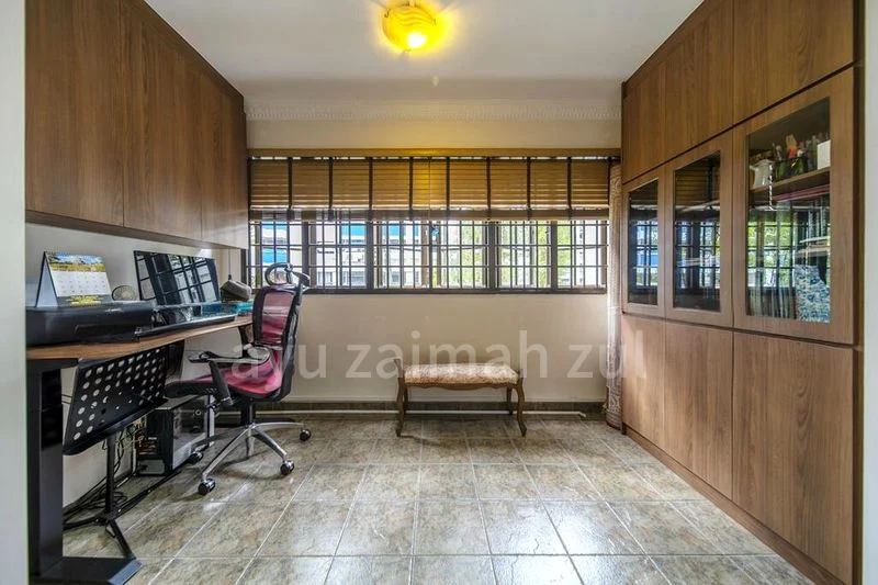 Executive HDB for Sale in  658 Woodlands Ring Road - Image 13