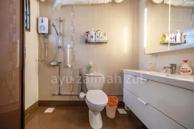 Executive HDB for Sale in  658 Woodlands Ring Road - Image 18